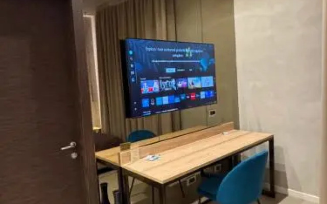 Tropicana Room Bed  Breakfast