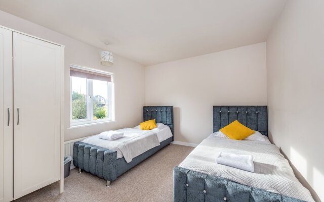 Sanger Lodge 3-Bedroom House