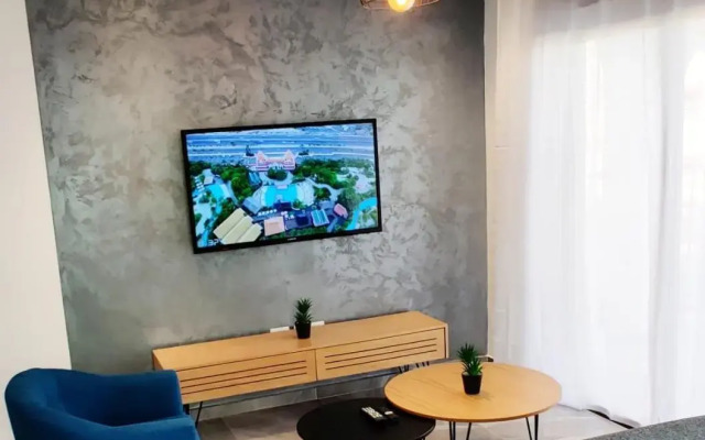 Shani House of Style