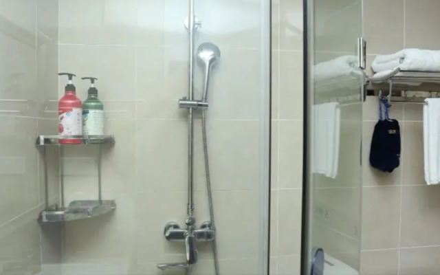 Sweetome Family Apartment Beihai Underwater World