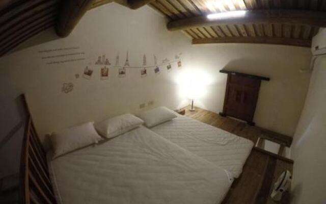 Relaxing INN Backpackers Warehouse