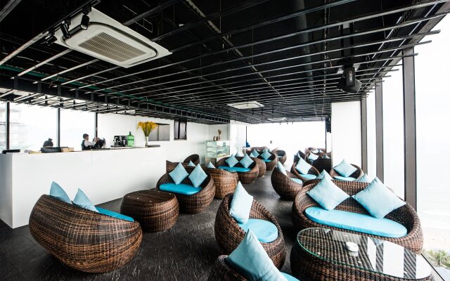 Yarra Ocean Suites Danang