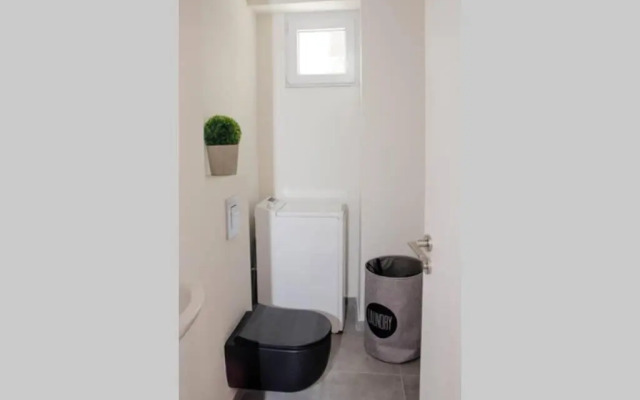 Super luxurious & spacious designer apartment.