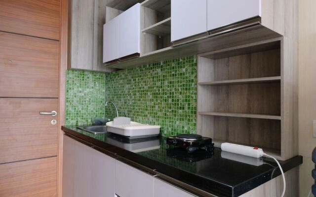 Modern Designed And Strategic Studio Room At Beverly Dago Apartment
