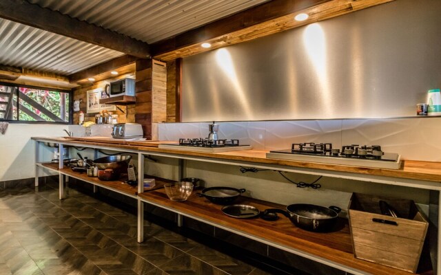 Jackaroo Treehouse Mission Beach - Hostel