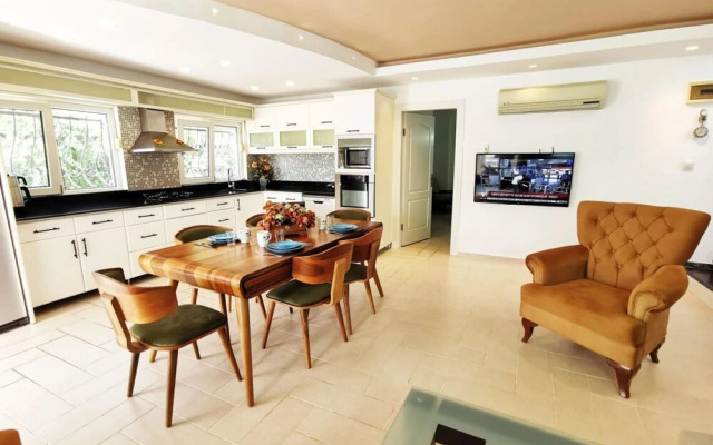 Exceptional Villa With Private Pool in Antalya