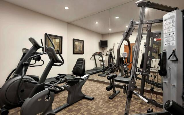 Best Western Plus Peppertree Inn At Omak