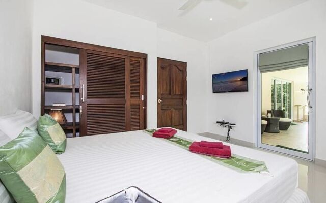Baan Maenam Villa No 3 3 Beds