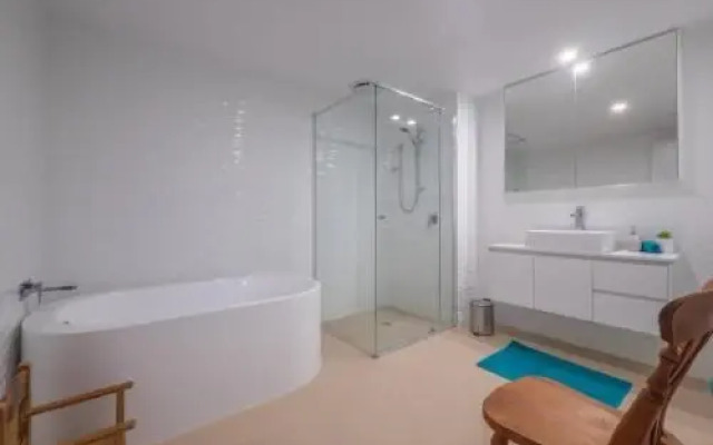 Aqua View 202 Twentynine Canberra Tce Kings beach