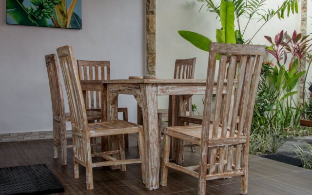 Nyoman Guest House