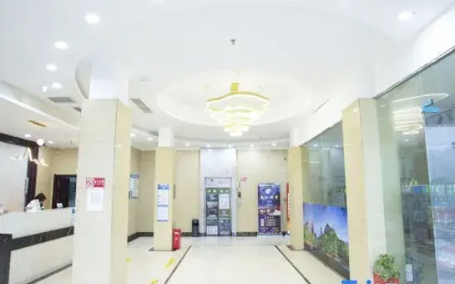 Yuexiang Hotel (Shangrao Yiyang High-Speed Railway Station)