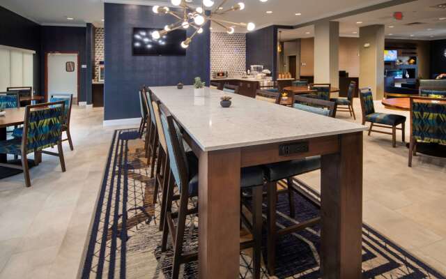 Best Western Plus St. Louis Airport Hotel