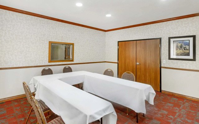 Best Western Holiday Hills