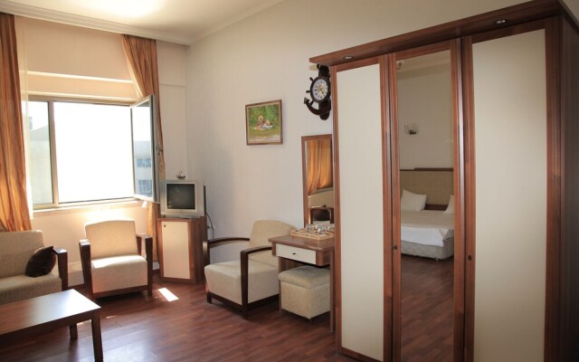 Sea Port Hotel