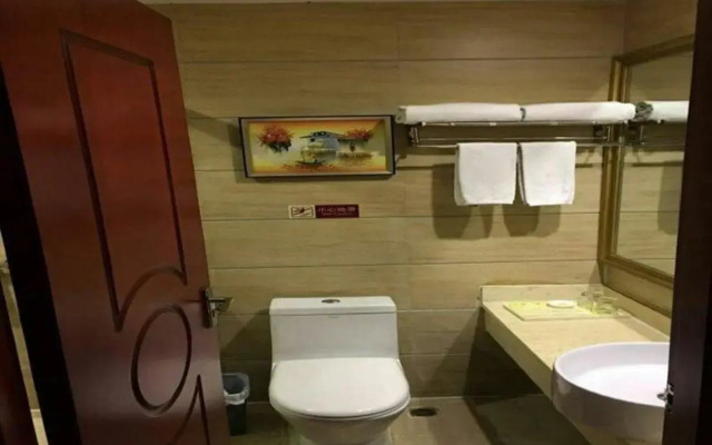 Vienna Hotel Ex Shenzhen Bao An Fanshen Metro Station