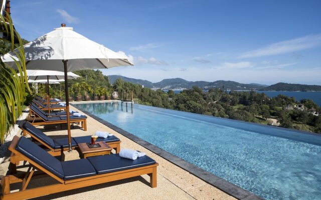 Villa Aye