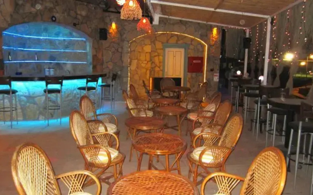 Blue Pearl Hotel