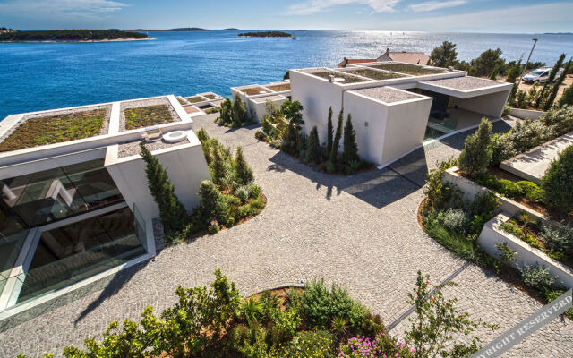 Golden Rays Luxury Villas