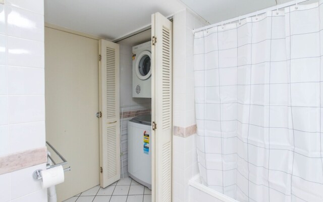 Inner City One Bedroom Apartment 13