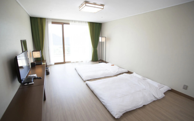 Tongyeong Dongwon Resort & Youth Hostel