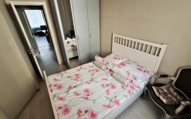 Classy Apartment at European Quarter