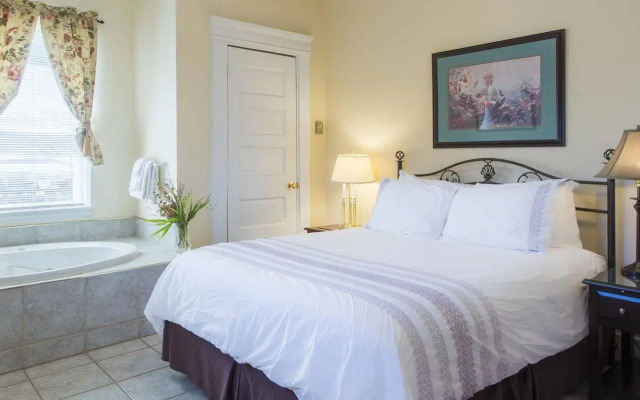 Chipman Hill Suites on Mecklenburg