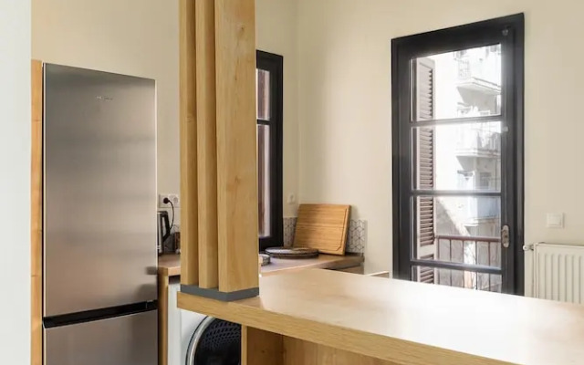 Vista by halu' Spacious City Centre Home