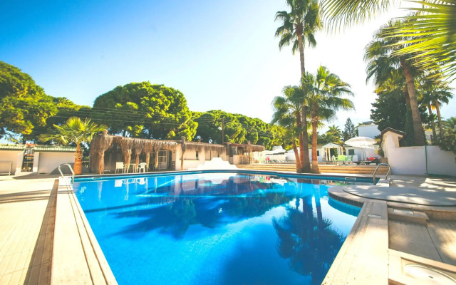 Gillham Vineyard Hotel - Adults Only