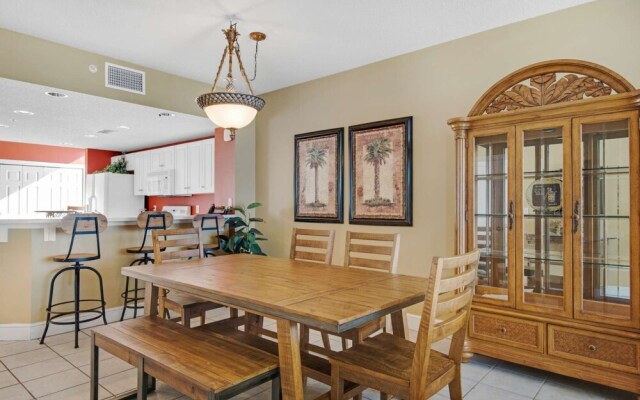 Majestic Beach Towers by iTrip