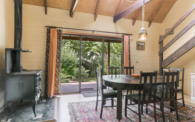 Arcadia Cottage