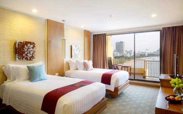 Dusit Thani Pattaya