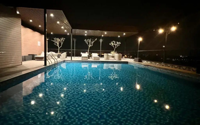 Paragon House & Residence