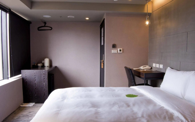 Vendome East Inn