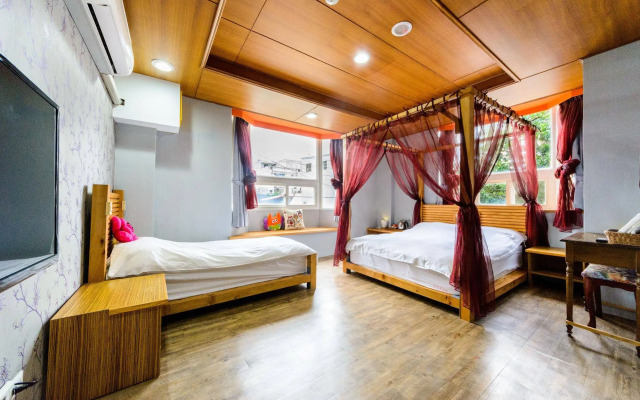 Owl Castle Bed and Breakfast