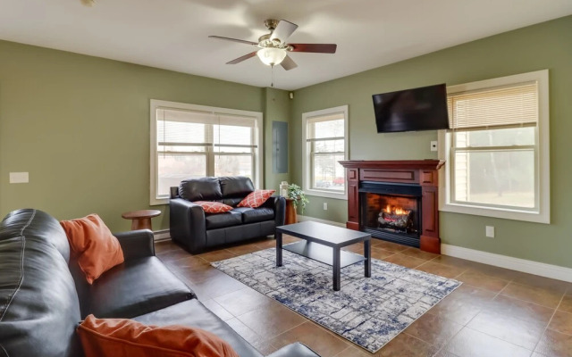 Poconos Retreat w/ Lake & Mountain Views!