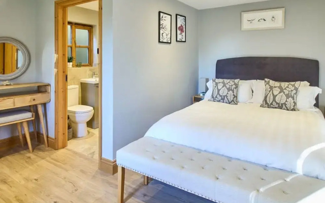 Host Stay Orchard Barn