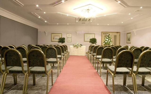 Holiday Inn A55 Chester West by IHG