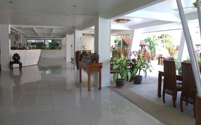 Malee Hotel
