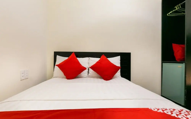 OYO 457 Spring Hotel