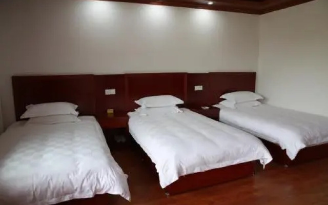 Longling Mountain Villa