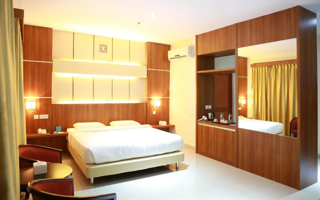 OYO 775 Aviari Hotel