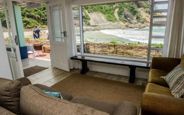 Silver Spray Beach Accommodation