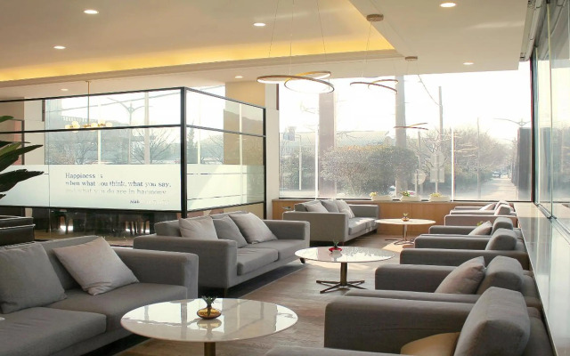 Crown Hotel Changwon