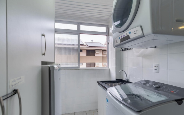 Apt W/bbq and Access to Praia Brava Rra0103