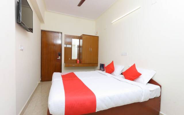 OYO 11433 Kishore Inn