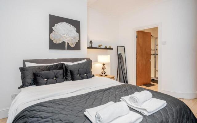 Earl's court 2 Bed Apartment Nevern Square 4