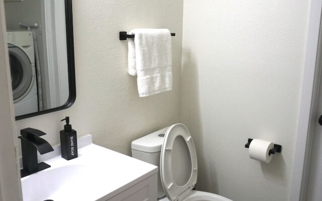 Newly Updated Cozy Home