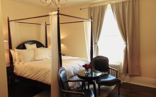 The Rendell Shea Manor