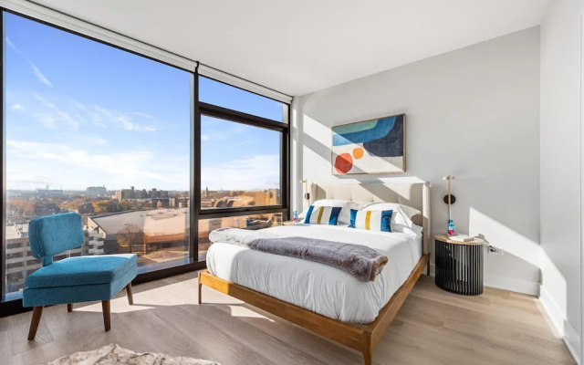 Prime Location 2BR Balcony Restful Night