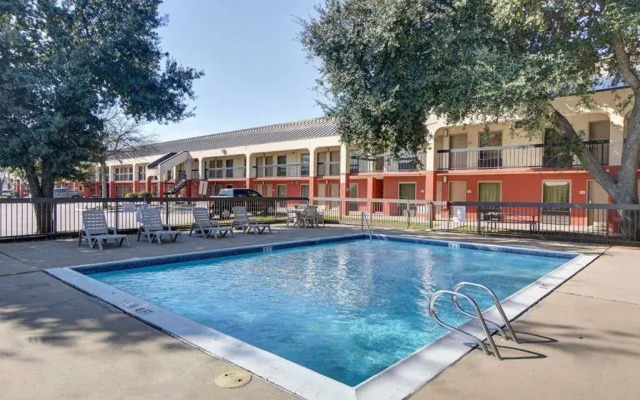 Quality Inn at Arlington Highlands